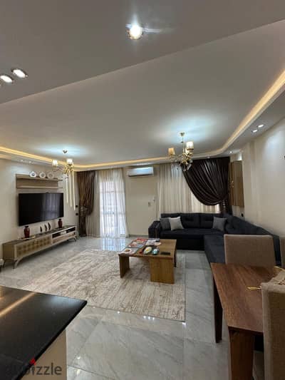 Furnished apartment for rent in Madinaty, high-end furnishings, special finishes, open view, at a special price.