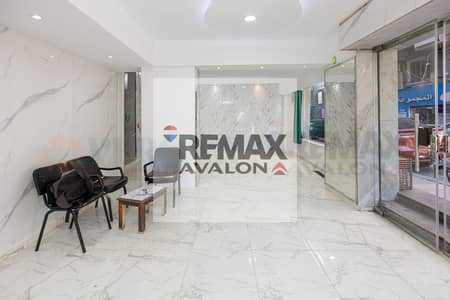 Commercial shop corner for sale 45 m, Raml Station (in front of the Faculty of Medicine)