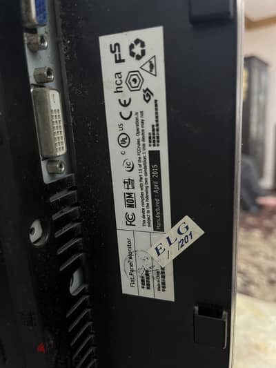 شاشتين كمبيوتر dell  بحاله نظيفه جدا