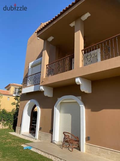 Ready to Move Standalone Villa in Hyde Park New Cairo Specifications
