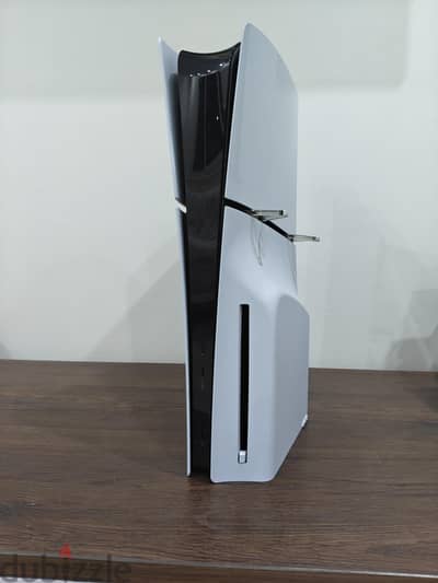 Ps5 slim 1TB للبيع استيراد السعودية قابل للتفاوض البسيط