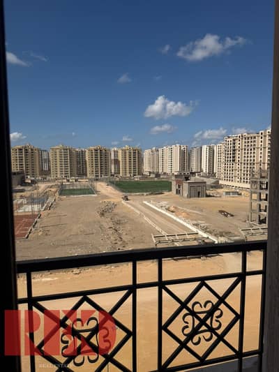 260 sqm apartment in Sawary by Saudi Egyptian Developers, an exclusive model with only 48 units. Located on the 6th floor with a direct club view and
