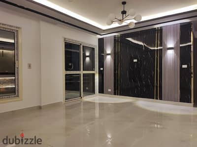 شقة للبيع في مدينتي نموذج 600 ارضي بجاردن تشطيبات خاصة في b3 امام النادي