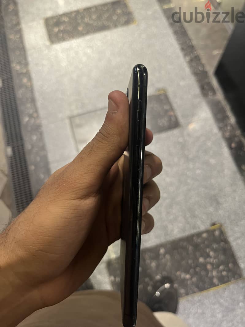 Apple - iPhone 11 Pro Max 2
