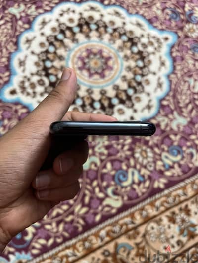 آبل - آيفون 11 برو