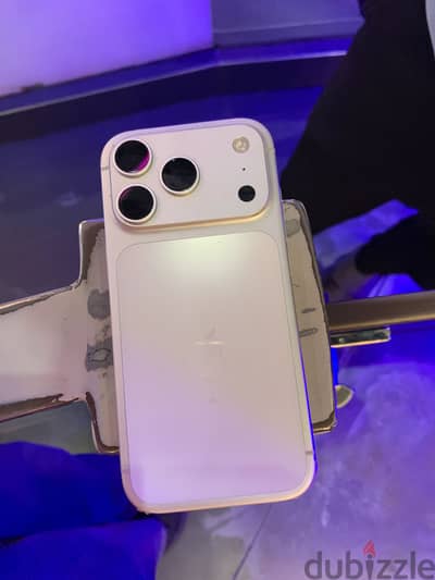 آبل - آيفون 17 برو