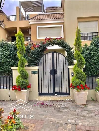 عرض حصري بدون مقدم 0% للبيع تاون هاوس ( كورنر ) فيو مباشر علي اللاند سكيب ســــور بســـــور من مدينتي في كمباوند ( سراي ) Sarai New Cairo