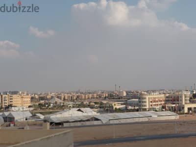 رووف  للبيع مجاورة ١٧ . . شقة متشطبة ومفروشة بالكامل