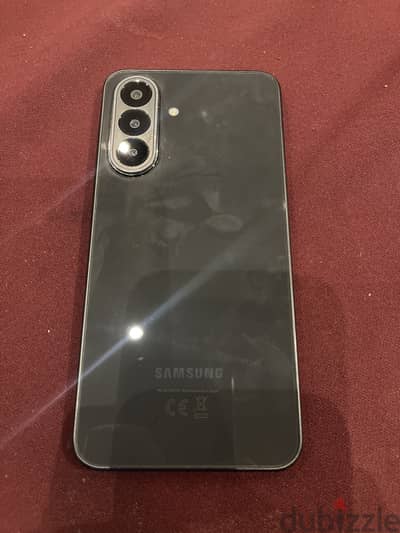 Samsung a27 2026 as new بحالة الجديد استعمال اسبوعين يوجد خدش واحد فقط