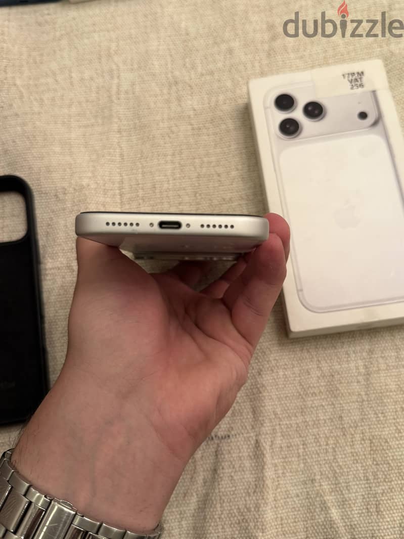 Apple - iPhone 17 Pro Max 5