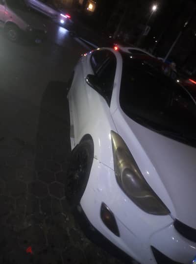 هيونداي إلينترا 2013