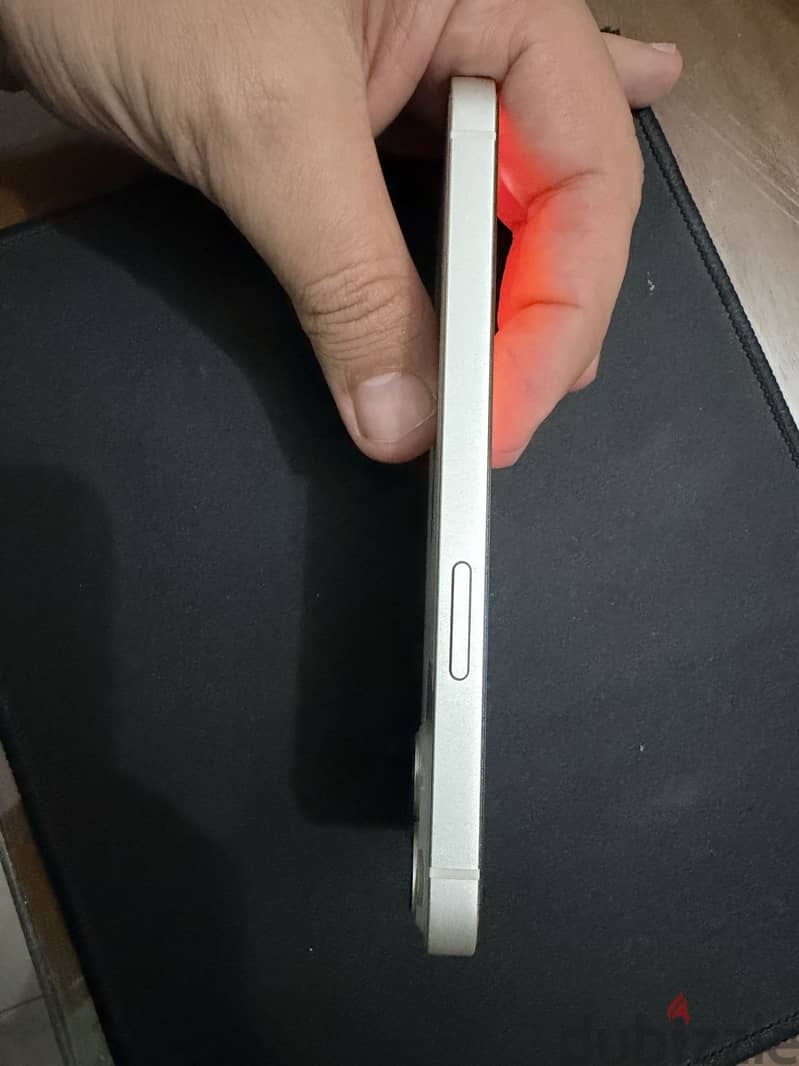 Apple - iPhone 13 5