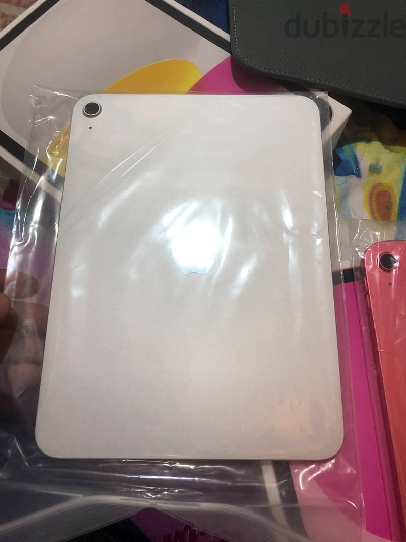 ipad (A16). . -_256GB 1