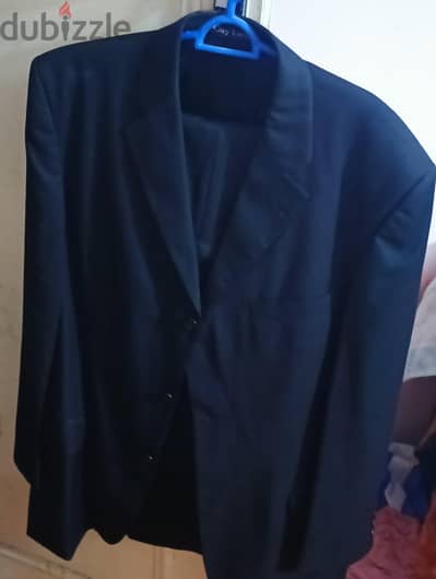 بدلة Guy Laroche