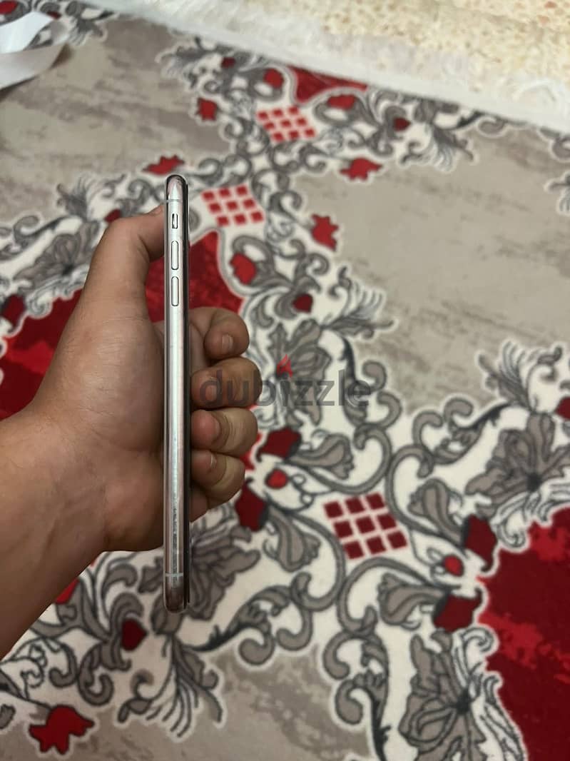Apple - iPhone XS Max 4