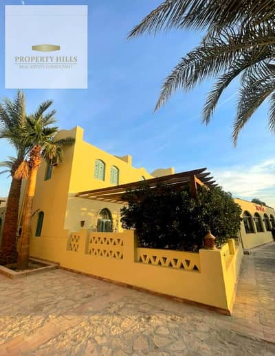 فيلا قصر VIP للبيع 950م في الجونه علي المارينا دايركت بڤيو علي اللاجون بجوار الداون تاون و Abu Tig Marina و مركز المؤتمرات والثقافة