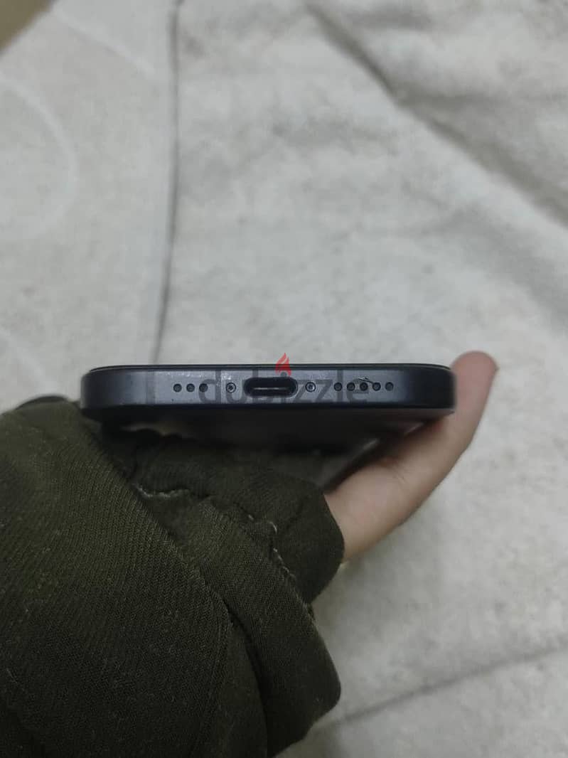 Apple - iPhone 15 2