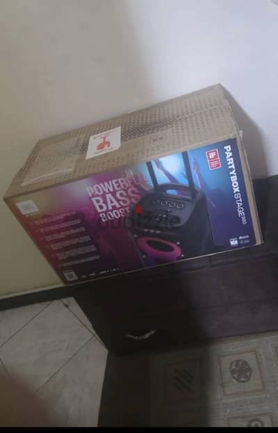 بارتي بوكس jbl موديل 320 كسر الزيرو ضمانً محلي اللون اسودً فاتوره شهر 7