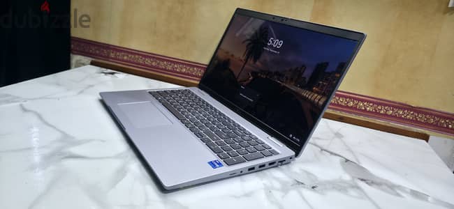 Dell Latitude 5520 Core i7-1185G7 - Ram 16 - Touch screen