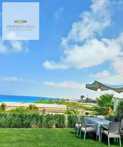 Villa with a direct sea view at a discounted price in a prime location, fully finished with air conditioners, close to Al Alamein International Airport, Al Alamein, and Fouka Road.