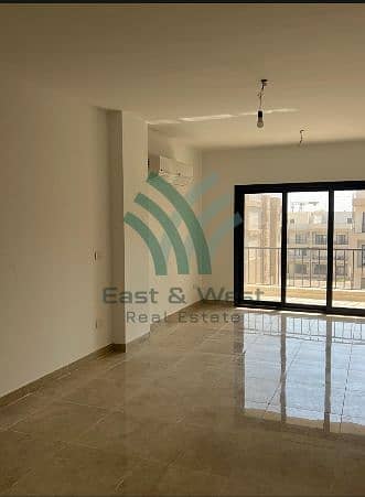 شقة فيو مميز للايجار نصف مفروشة في كمبوند فيفث سكويرFifth Square _ المراسم  - Al Marasem القاهرة الجديدة |جاهزة للسكن | اول سكن |موقع مميز| تشطيب راقي