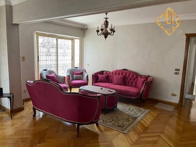 Apartment for sale, finished to a high standard ("super luxe"), in a prime location in Mohandessin.
