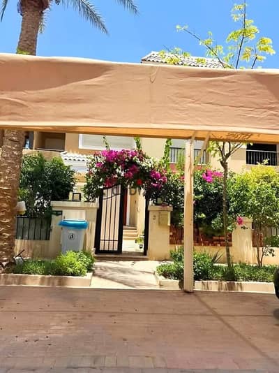 A fully finished villa for sale, ultra super lux, with installments over 15 years and a 50% discount for cash, inside Talala Compound in New Heliopoli