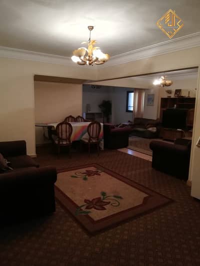 Apartment for sale, finished to a high standard ("super luxe"), in a prime location in Mohandessin.
