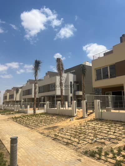 Twin house for sale in Palm Hills New Cairo, featuring 298 sqm BUA, 337 sqm land, 4 bedrooms, 5 bathrooms, north-facing orientation and Core & Shell f