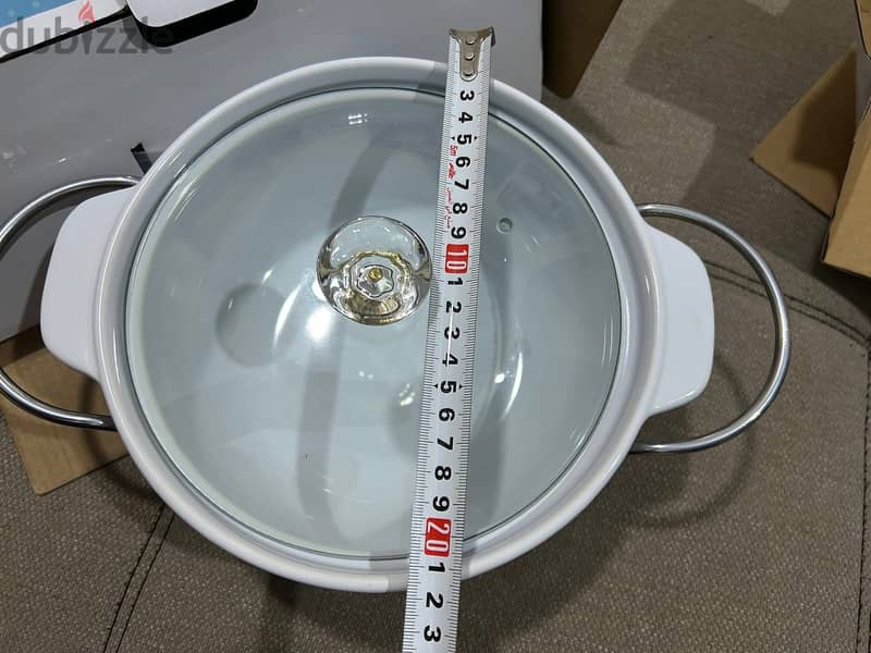 Casserole baking/cooking/serving 1