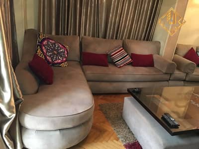 Apartment for sale, finished to a high standard ("super luxe"), in a prime location in Mohandessin.