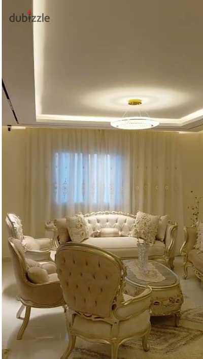 Apartment with an open view, ultra-modern facade, ultra-super-luxurious finishing, ideal for living, with a share of the land and a garage. A very pri