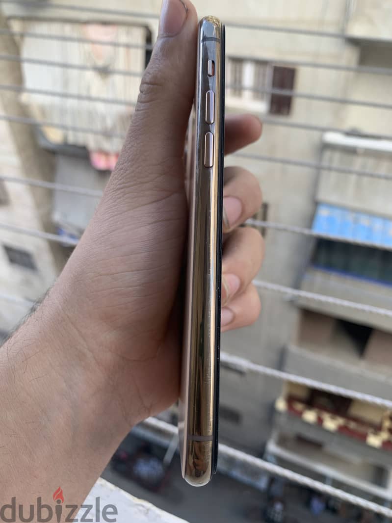 Apple - iPhone 11 Pro 1