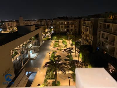 Penthouse for sale in Jayd Compound (before Al-Rehab). Total area: 260 sqm. 4 bedrooms, 3 bathrooms. Apartment area: 140 sqm (3 bedrooms + 2 bathrooms