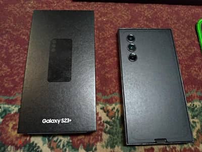 Samsung S23 Plus خطين