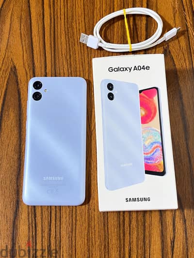 Samsung Galaxy A04e 32GB أزرق – حالة ممتازة بالعلبة