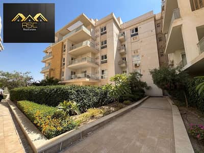 شقه كورنر للبيع لقطه فيو مفتوح على البحيره فى ماونتن فيو اى سيتى اكتوبر   مرحلة ذا لاك Mv park  دبل فيو بحرى الدور الاول   المساحه:180م   4 غرف 3 حمام