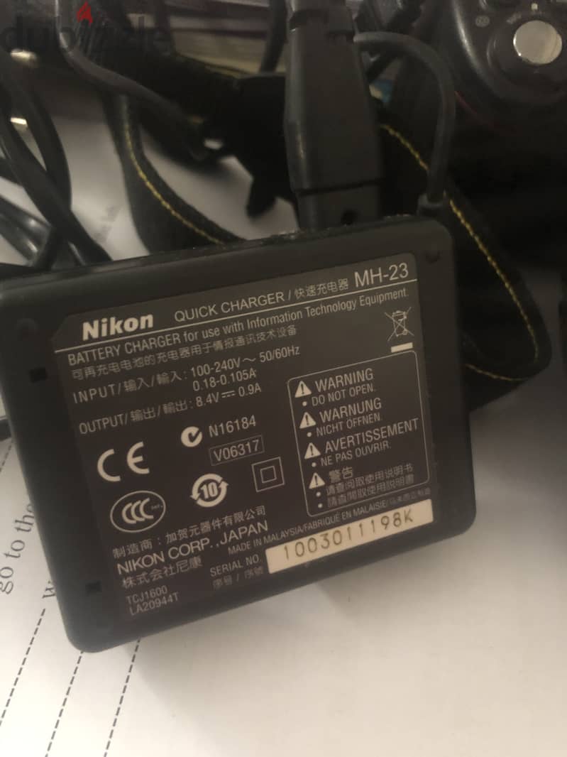 Nikon 4