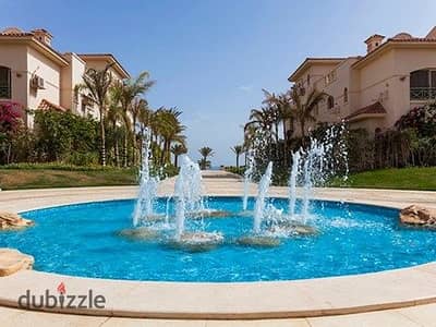 Immediate handover: 165 sqm chalet + roof terrace, finished to a "super-lux" standard and fully furnished, located at La Vista 3, Ain Sokhna.
