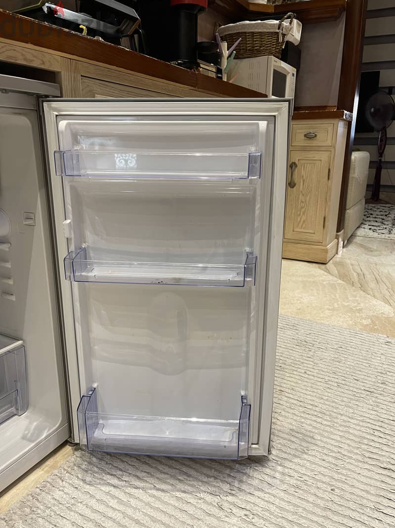 Beko mini bar fridge 2