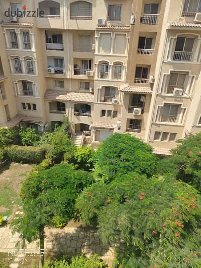 Apartment for sale cash in Madinaty 178 meters the B2 repeated floor sea view with the possibility of selling with furniture and appliances