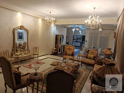 Duplex for Sale – 330 sqm | Second District, Fifth Settlement (New Cairo)