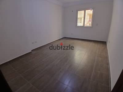 شقة للبيع وابوار المياة ٢ غرف وريسبشن ٢ ق  متفرع من ميدان زويل دور٣شقه للبيع 2 غرفه 2 قطع الترا لوكس تشطيب سوبر لوكس متفرع من ميدان سويل الدور الثالث مطلوب 3 مليون و200
