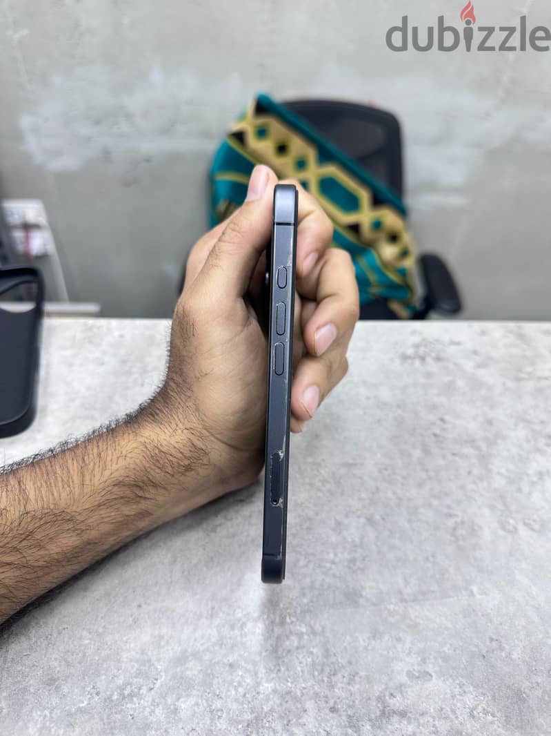 Apple - iPhone 17 4