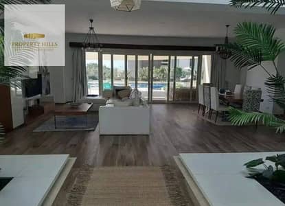 شاليه بحديقة 180م  متشطب بالكامل استلام فوري للبيع في Hacienda White الساحل الشمالي