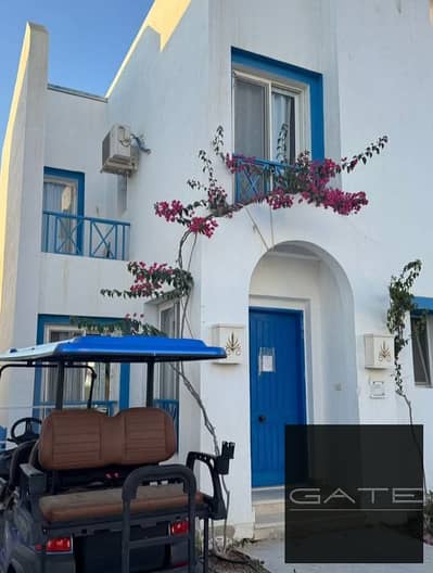 Twin house for sale at an attractive price in Mountain View Ras El Hekma – ultra-super-lux finishing, including furniture and appliances.
