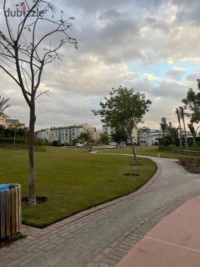 Fully Finished iVilla 300m + 90m Roof for Sale in Mountain View Hyde Park New Cairo