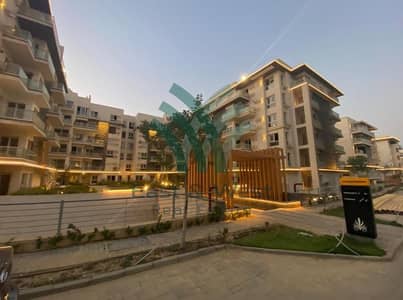 شقة للبيع بفيو مميز برايم لوكيشين داخل كومبوند-مونتين فيو اى سيتى القاهرة الجديدة -Mountain view icity new Cairo- بافضل سعر معروض فى الماركت -نص تشطيب