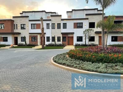 townhouse 176m prime location lowest price azzar2 new cairo