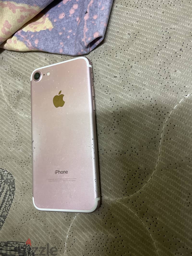 Apple - iPhone 7 1